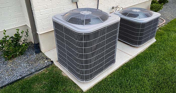 Iamge: two condensers, one large one small, to show the difference between a large and small condenser.